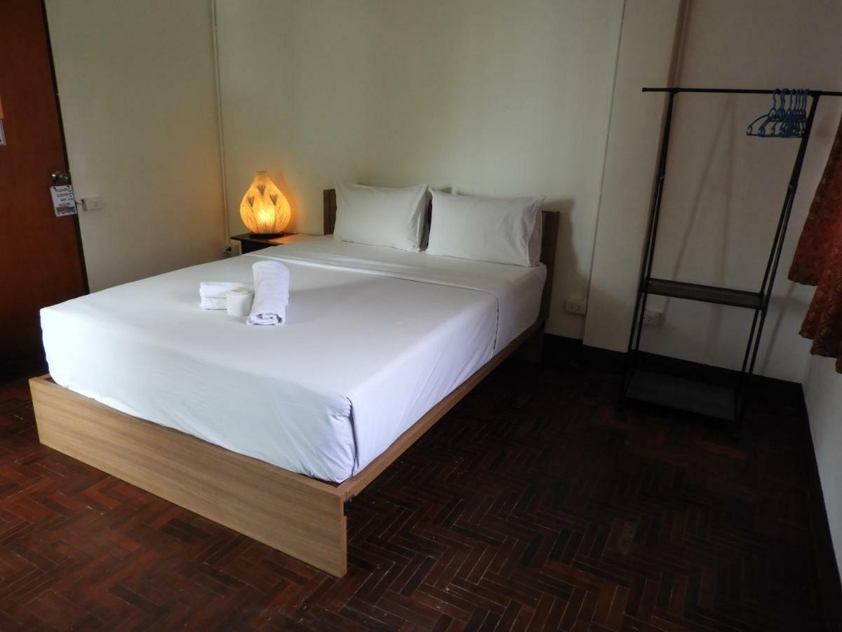P'Lyn House Hotel Chiang Mai Exterior photo