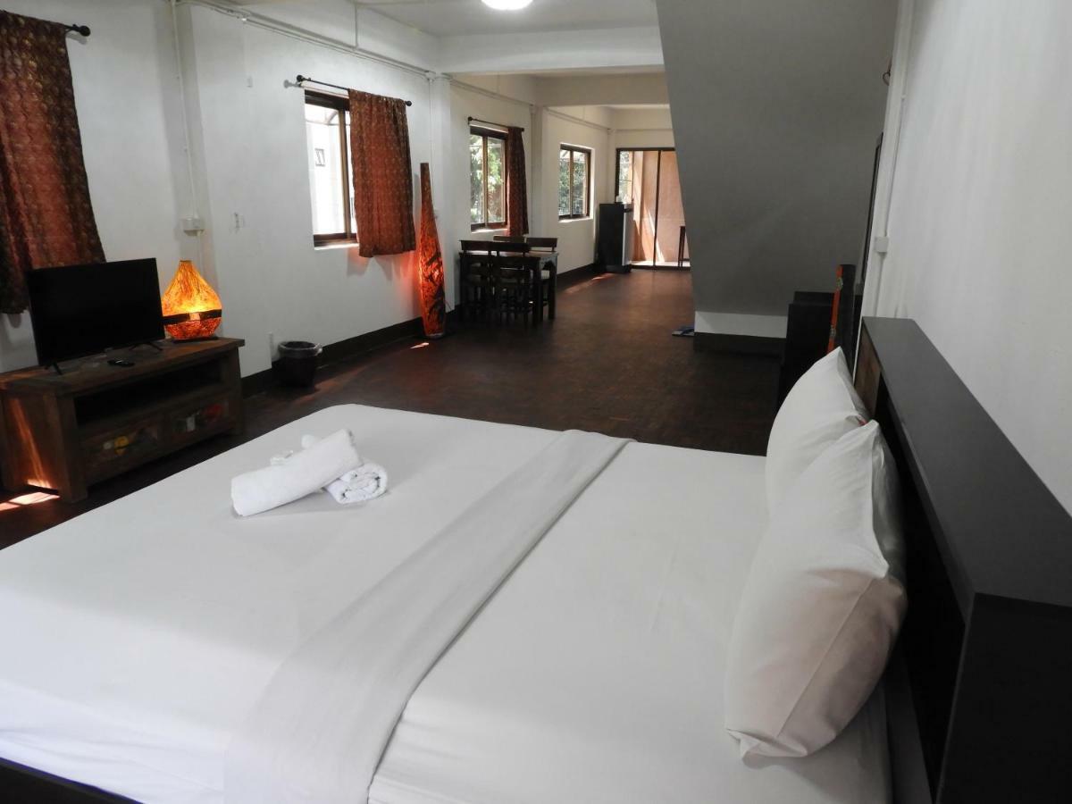 P'Lyn House Hotel Chiang Mai Exterior photo