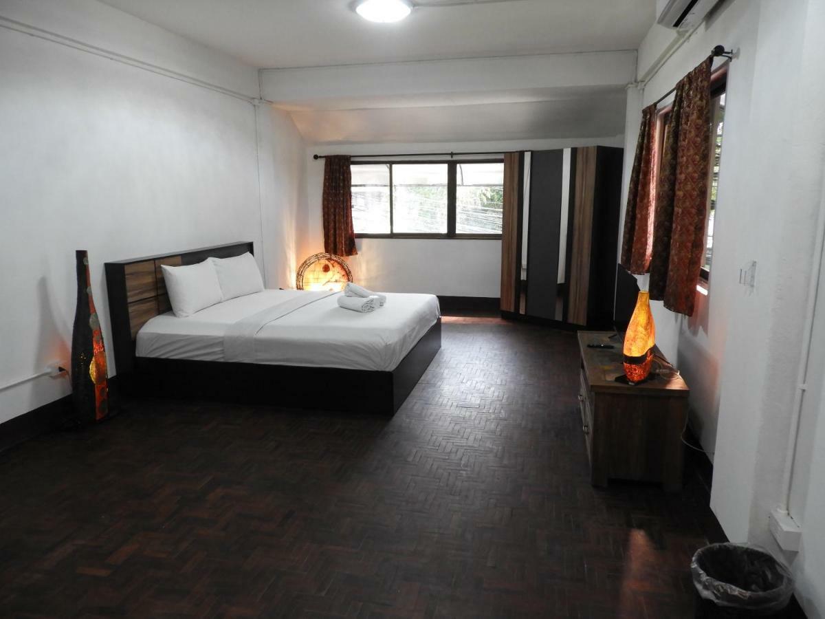 P'Lyn House Hotel Chiang Mai Exterior photo